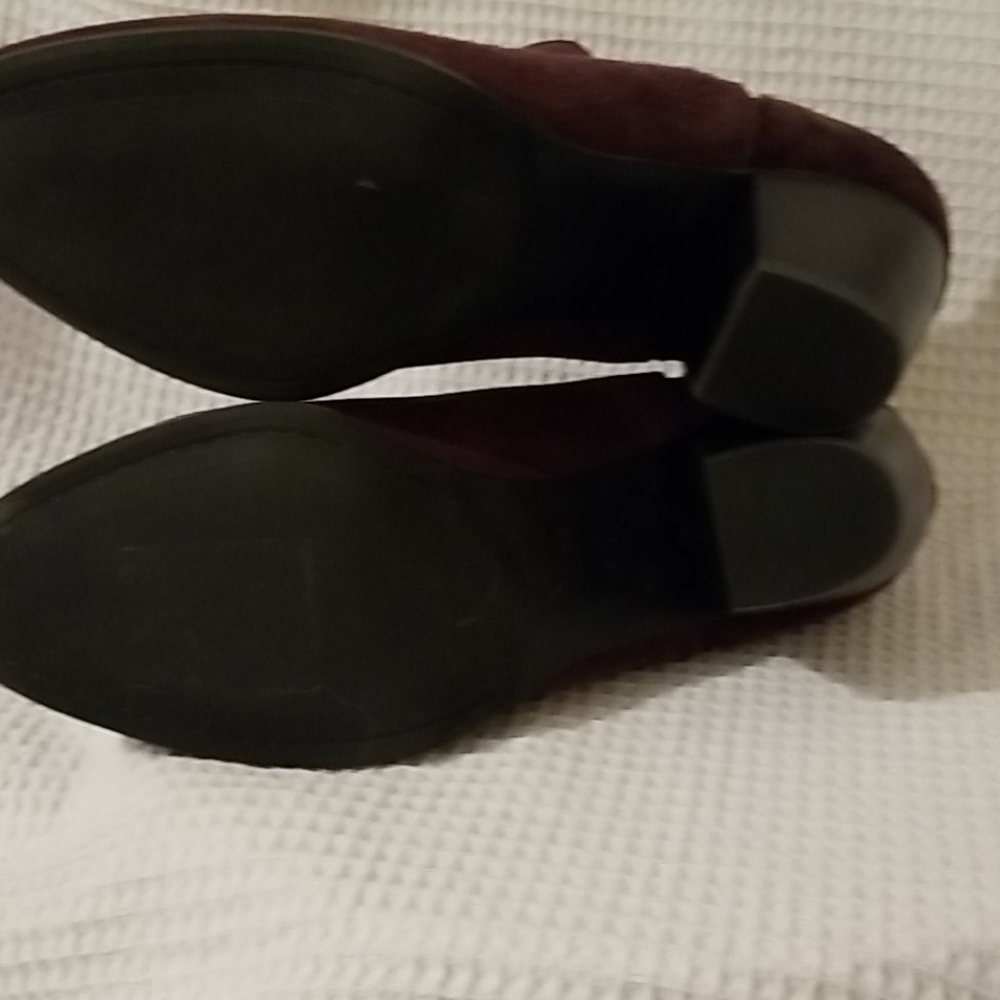 Shoes - Picture 5 of 6